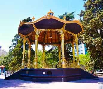 Glorieta de plaza San Martín (La Plata) restaurada.